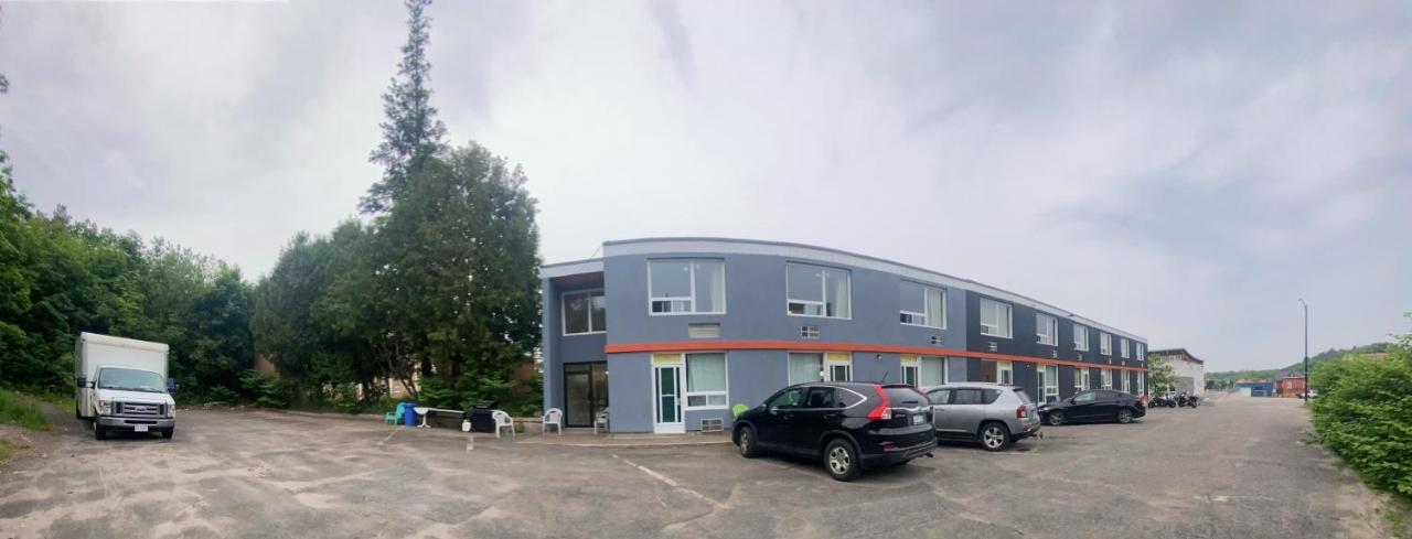 Midtown Hotel Parry Sound Exterior photo